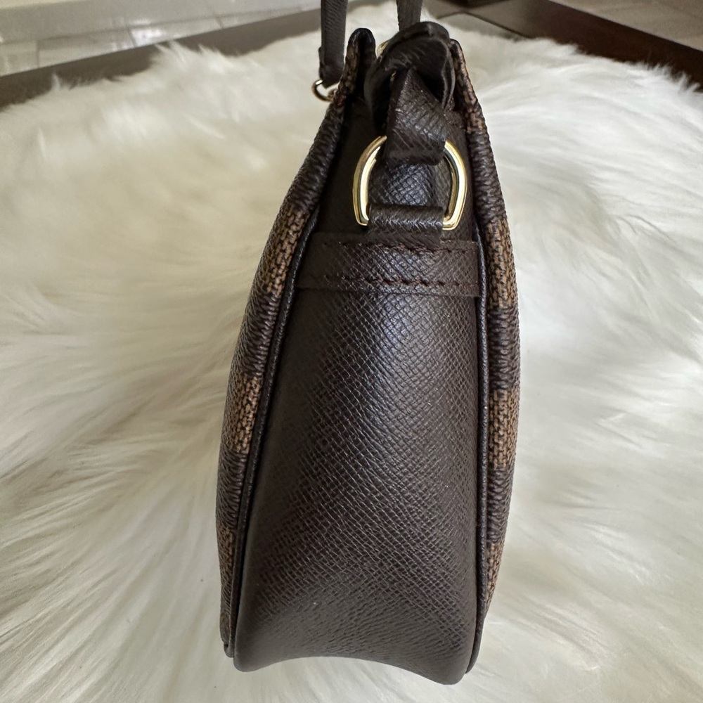 Stunning Handbag - Picture 5 of 17
